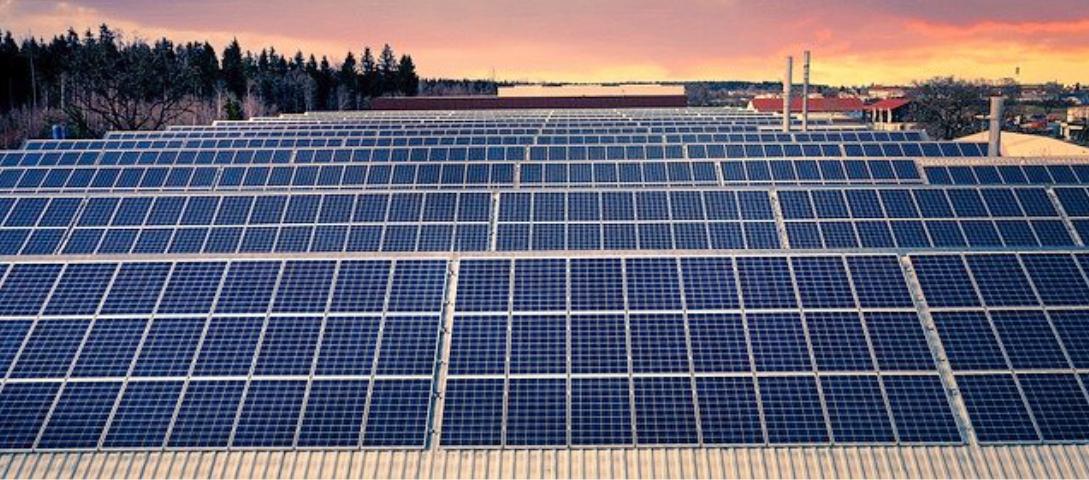 GRANDE ARMAZÉM UTILIZANDO O SEU AUTOCONSUMO REMOTO DE ENERGIA SOLAR