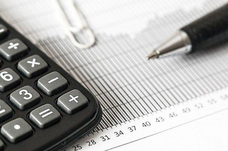CALCULADORA PARA REALIZAR CALCULOS DE INVESTIMENTOS EM ENERGIA SOLAR